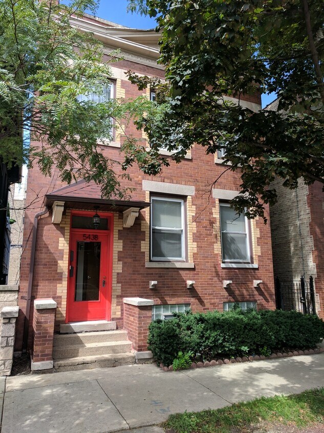 Primary Photo - 5438 N Ashland Ave