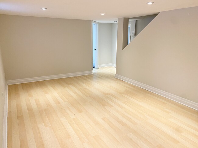 Sitting Area (con't) - 92 Willow St