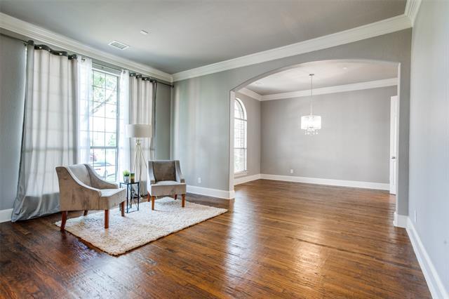 Foto del edificio - 5700 Noble Oak Ln