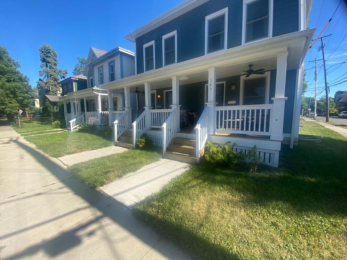 Foto principal - 147 W 2nd Ave