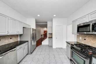 Building Photo - 2204 Gemini St
