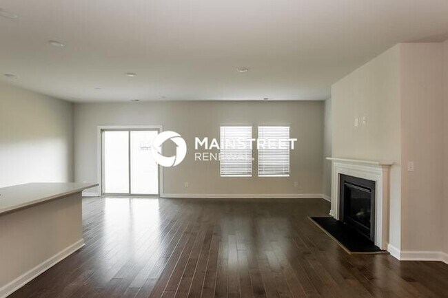 Foto del edificio - 3 Bedroom Pet-Friendly Home in Charlotte, NC with Main Street Renewal