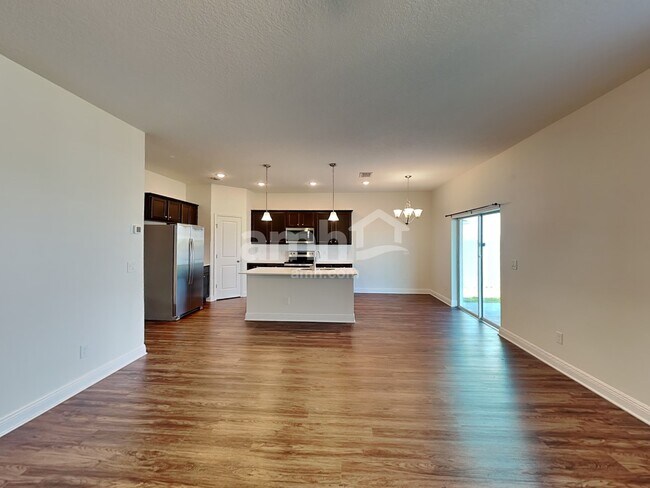 Building Photo - 1158 Sky Lks Dr