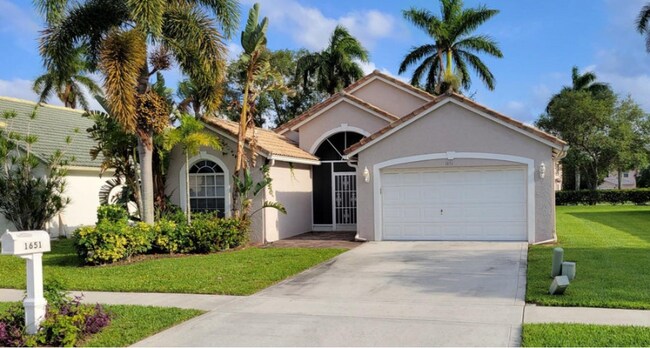 Foto del edificio - 1651 Oak Berry Cir