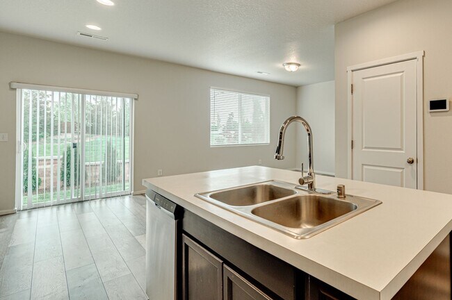 Building Photo - Coming Soon!  Beautiful Three Bedroom in Taverner Ridge!