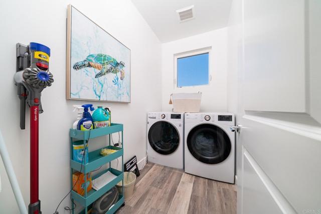 Building Photo - 150 S Myers St