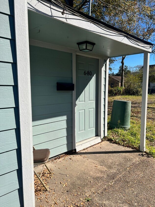 680682 E Caston St Unit 680 E Caston St, Beaumont, TX 77705 Room for