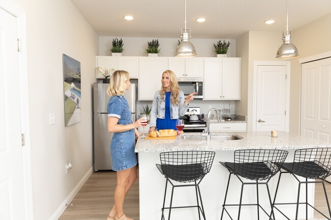 Building Photo - Orange Summit