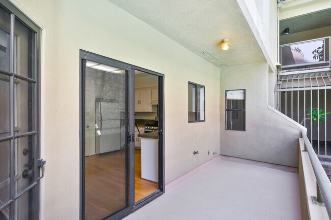 Foto del edificio - 720 Huntley Dr