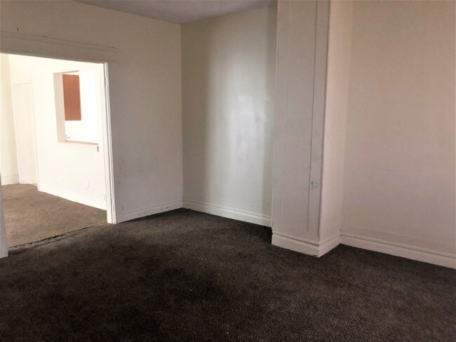 Foto del edificio - 819 Butler Ave