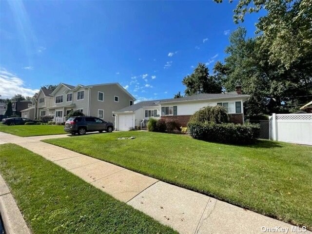 Building Photo - 78 Willets Dr