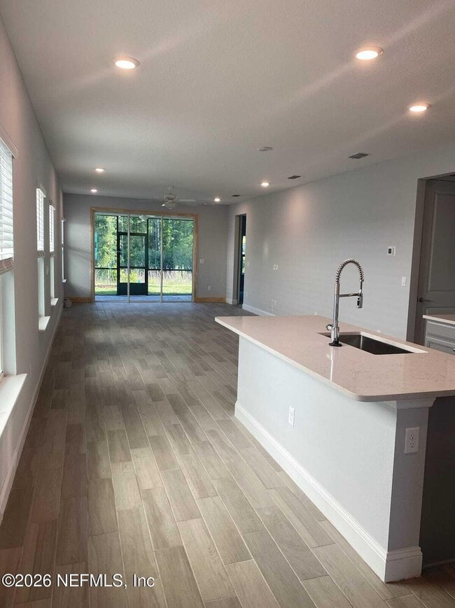 Foto del edificio - 261 Killarney Ave