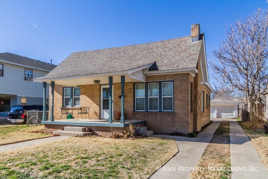 Primary Photo - 1206 S. Travis St.