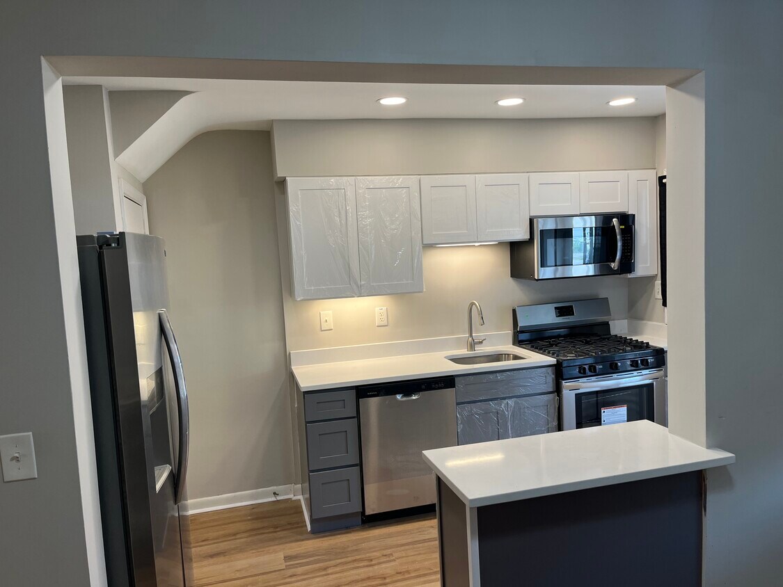 Foto principal - 2215 Graythorn Rd