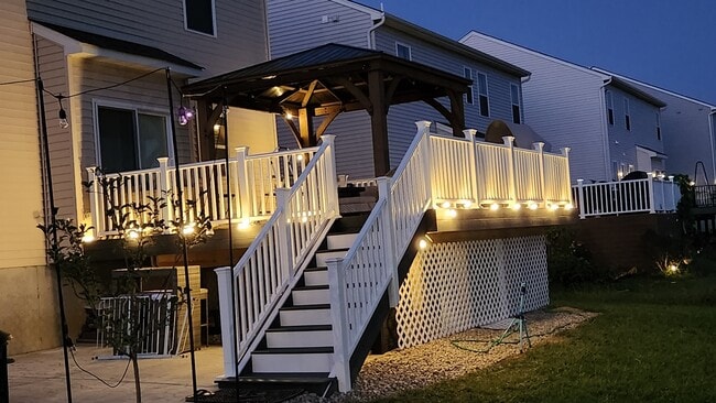 Foto del edificio - 6885 Charlestown Ln