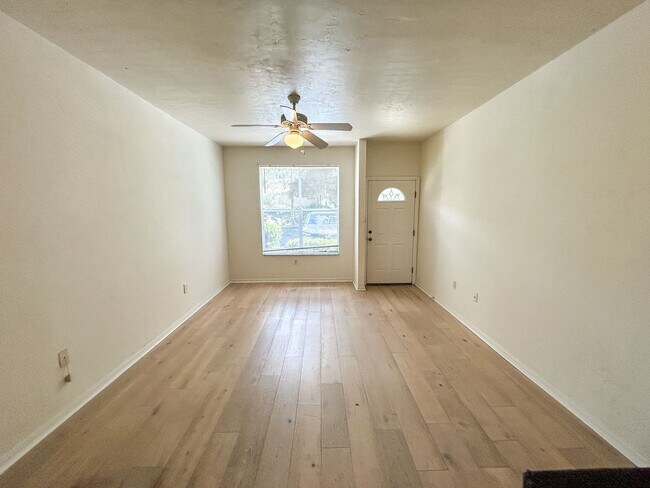 Foto del edificio - Brighton Park #803