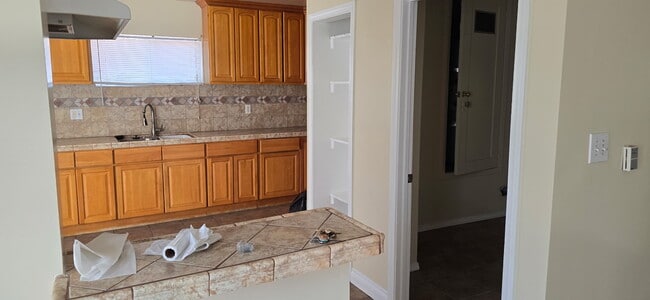 Building Photo - 1039 Meadowbrook Ave