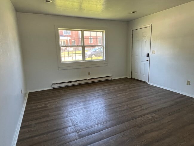 Building Photo - 206 Homestead Ave