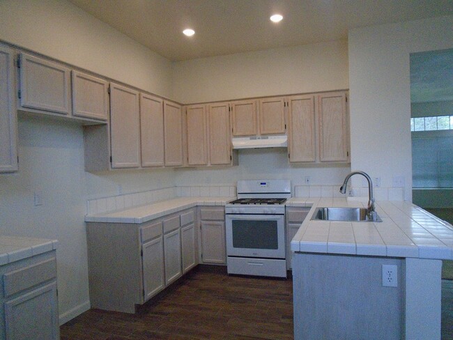 Building Photo - SILVERCREEK BEAUTY !!! APPLICATION PENDING!