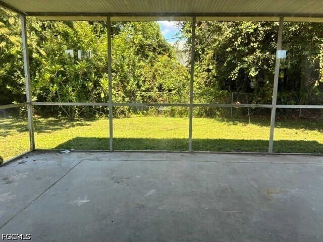 Foto del edificio - 913 Entrada Dr
