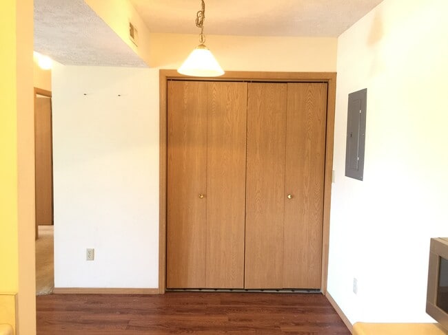 Building Photo - Fairway