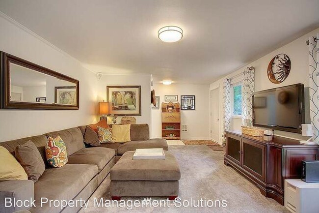 Building Photo - 2 br, 2 bath House - 11107 Renton Issaquah Rd