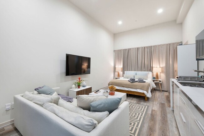 Foto del edificio - 3615 2nd Ave NW