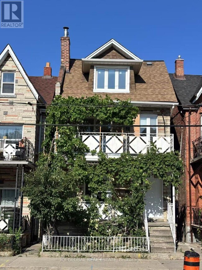 Building Photo - 475 Ossington Ave