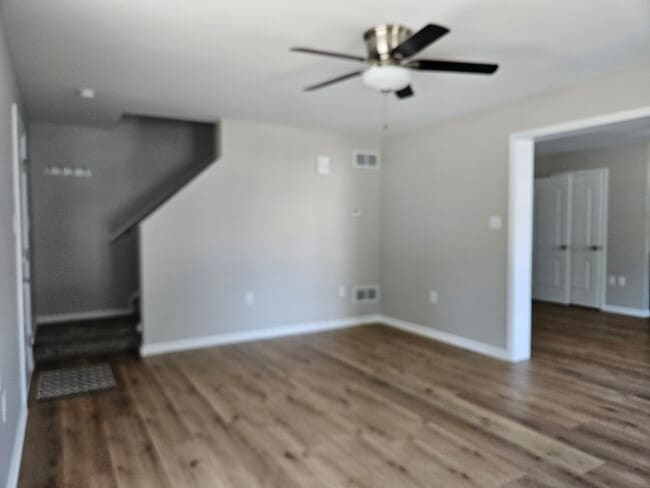 Building Photo - 110 Edward Dr