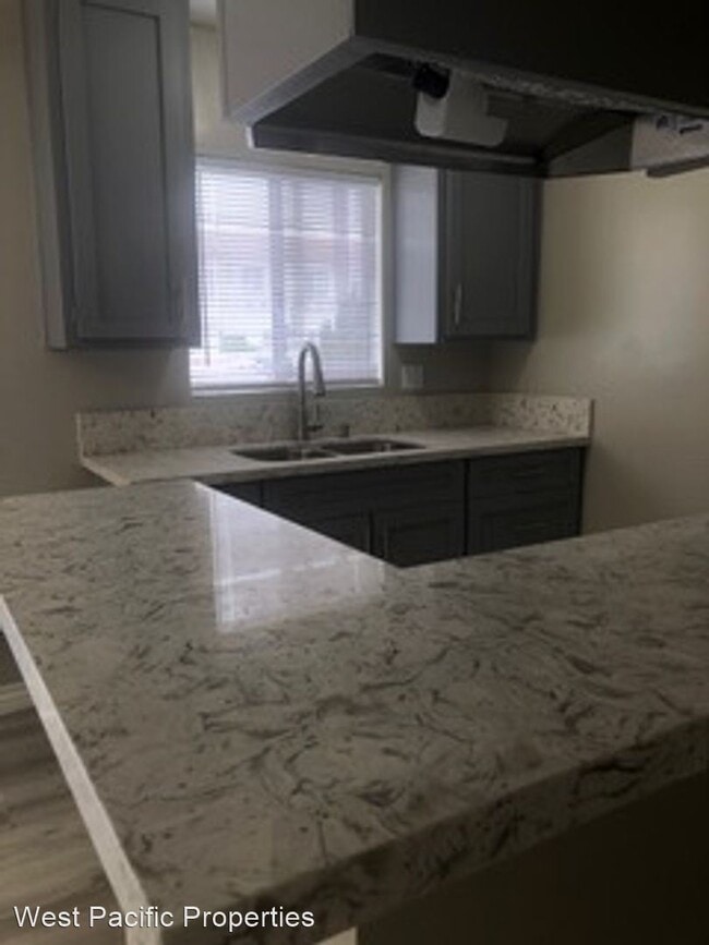 Building Photo - 1 br, 1 bath Apartment - 1400 Gramercy Place