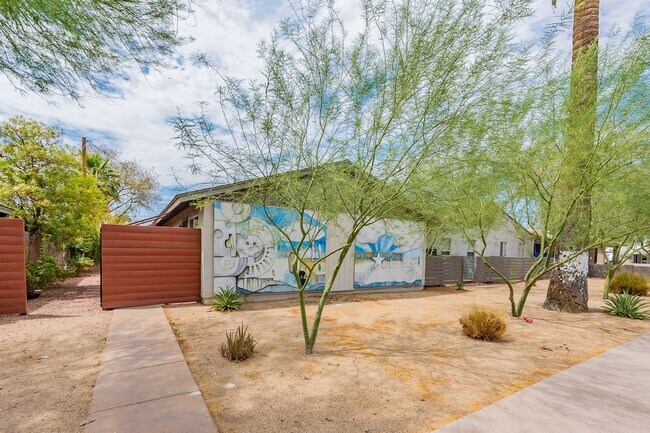 Foto del edificio - Newly Updated 1bd 1ba Condo in Downtown Ph...