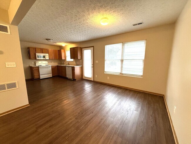 Foto del edificio - Beautiful 3 Bedroom/2.5 Bath Single Family Home in the Villages of Wildwood