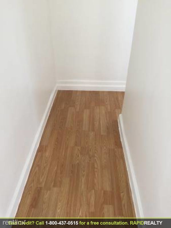 Foto del edificio - 6825 Forest Ave