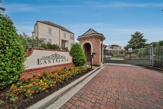 42 Wooded Park Pl