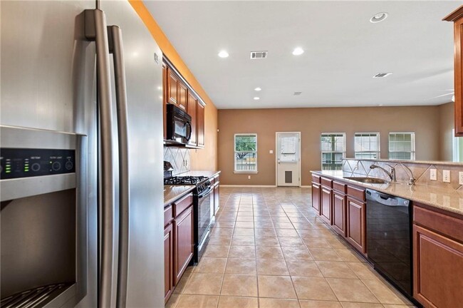 Building Photo - 354 Camelia Pkwy