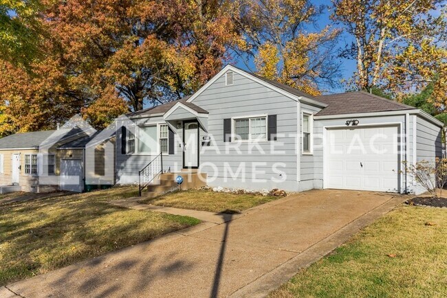 Building Photo - 1213 Ashford Dr