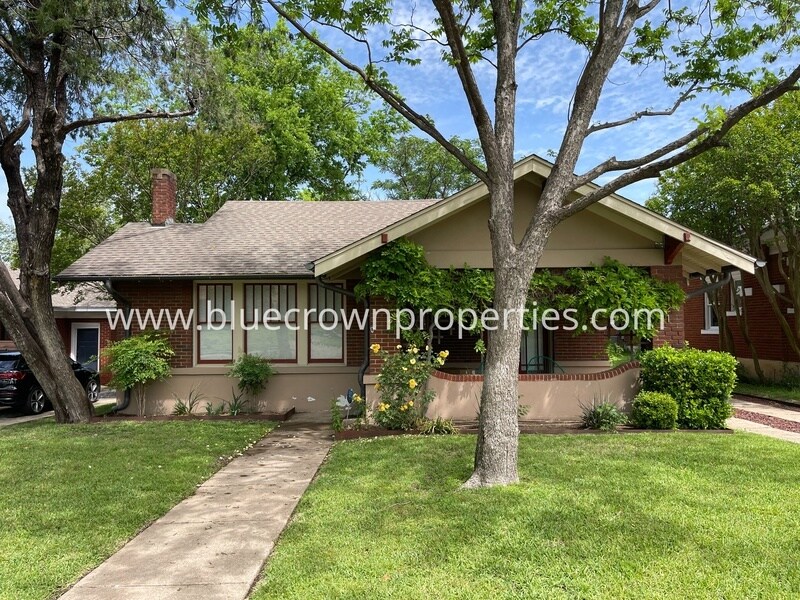 Primary Photo - 5521 Richmond Ave