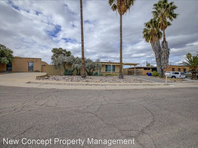 3 br, 2 bath House - 3710 S Treck Pl photo'