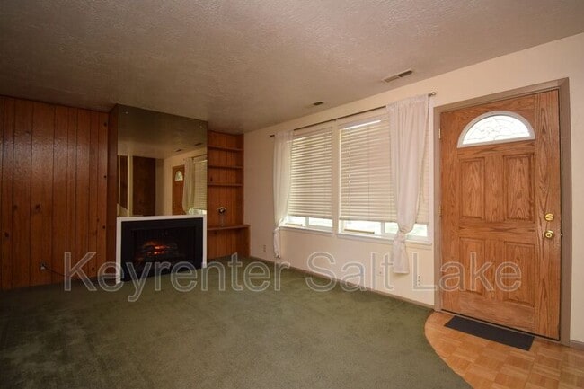 Building Photo - 6054 S 2075 E