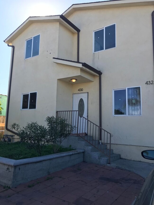 Building Photo - 83(430)