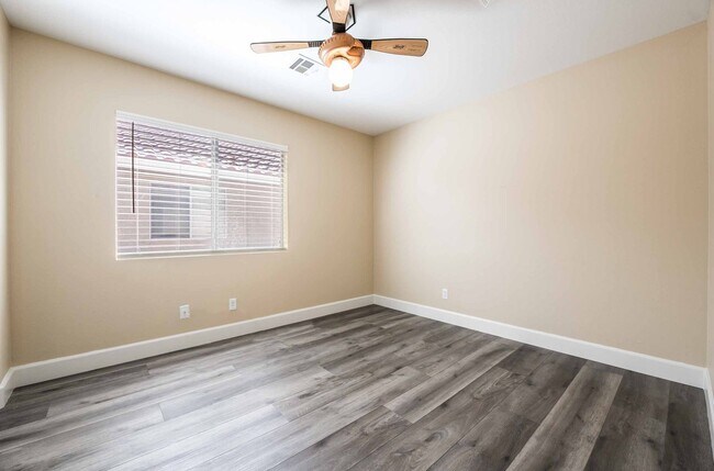 Foto del edificio - Stunning 5 bed home in Summerlin.