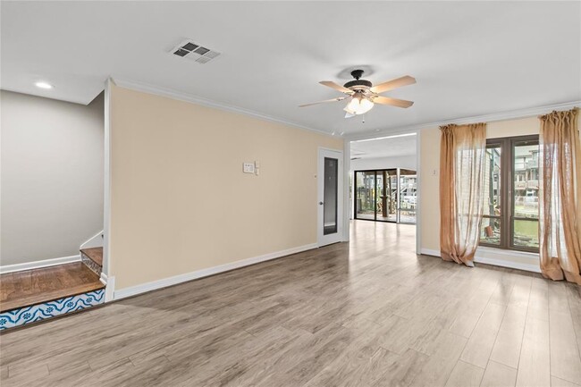 Building Photo - 18122 Bal Harbour Dr