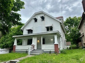 Building Photo - 1248 Pondview Ave
