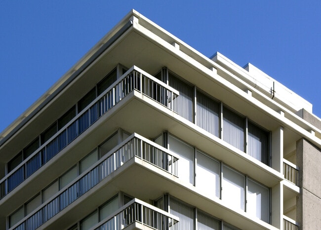 Upper southwest corner - Broadway Towers