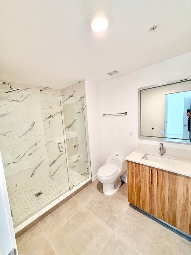 Foto del edificio - 1940 Van Buren St