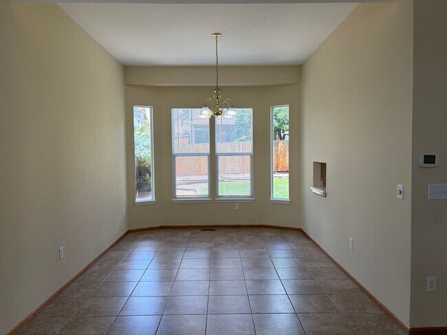 Foto del edificio - 21585 Hill Gail Way