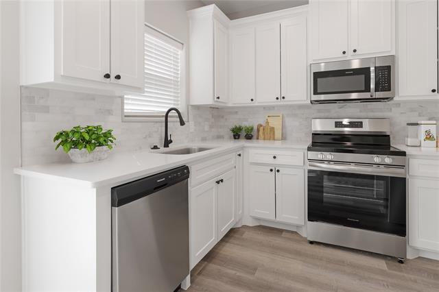 Building Photo - 722 E Walker St