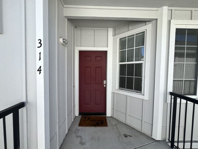 Building Photo - 2 Bedroom 2 bath Available in Sunnyvale, C...