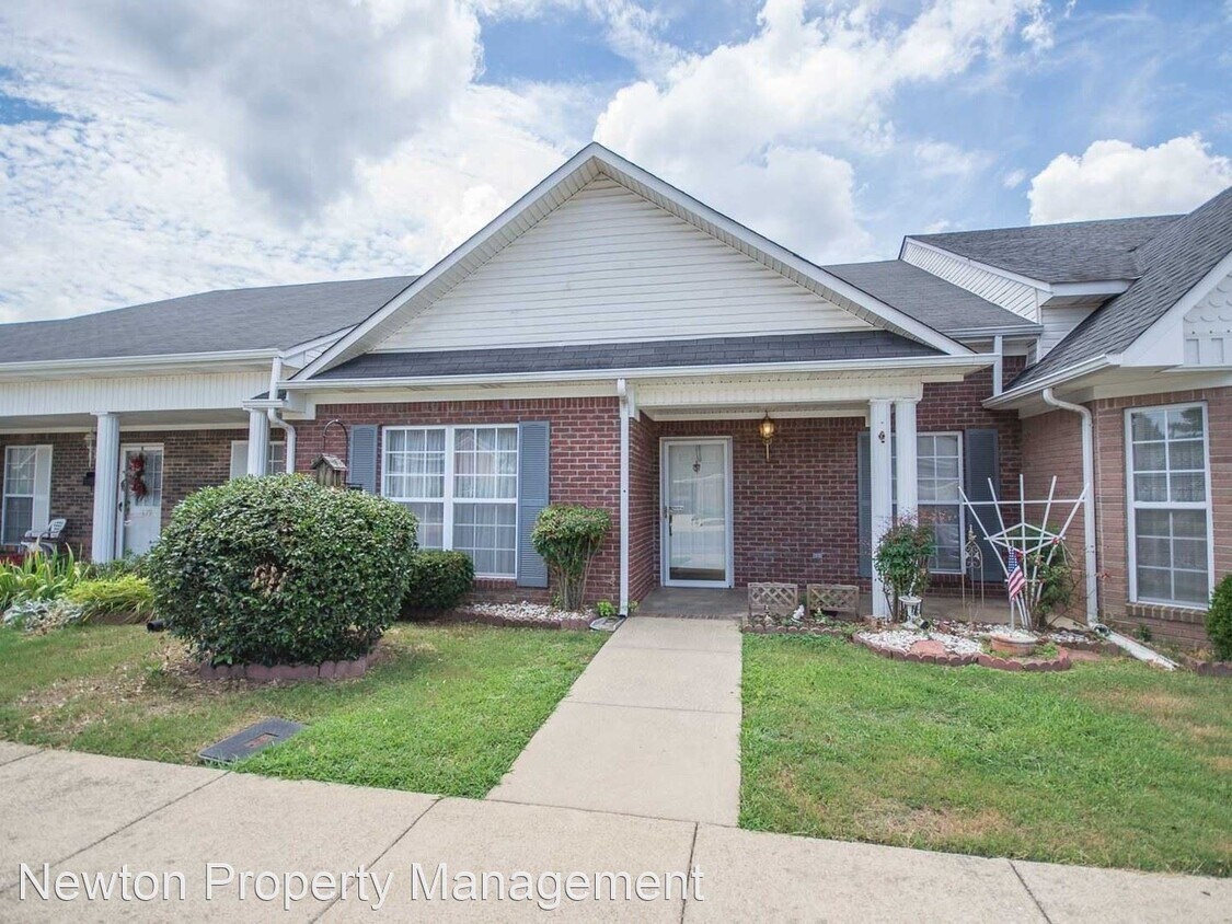 141 Sycamore Pl, Athens, AL 35611 House Rental in Athens, AL