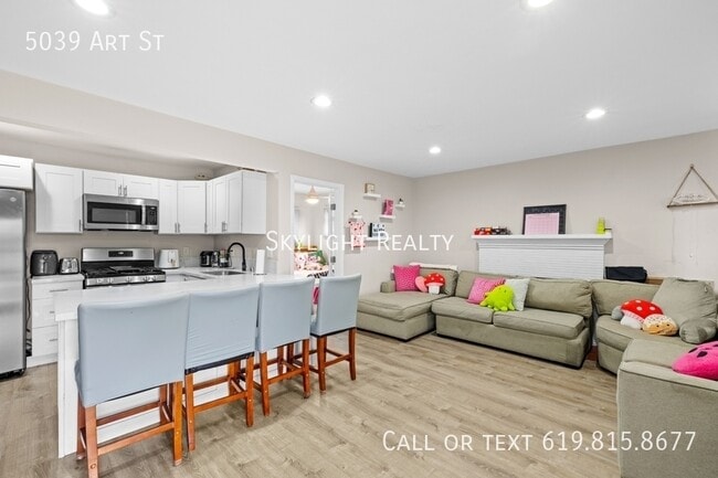 Building Photo - 5039 Art St